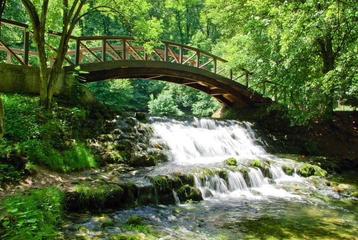 ينابيع نهر البوسنه