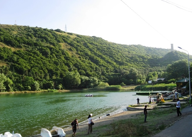 -turtle-lake-tbilisi-1-jpg