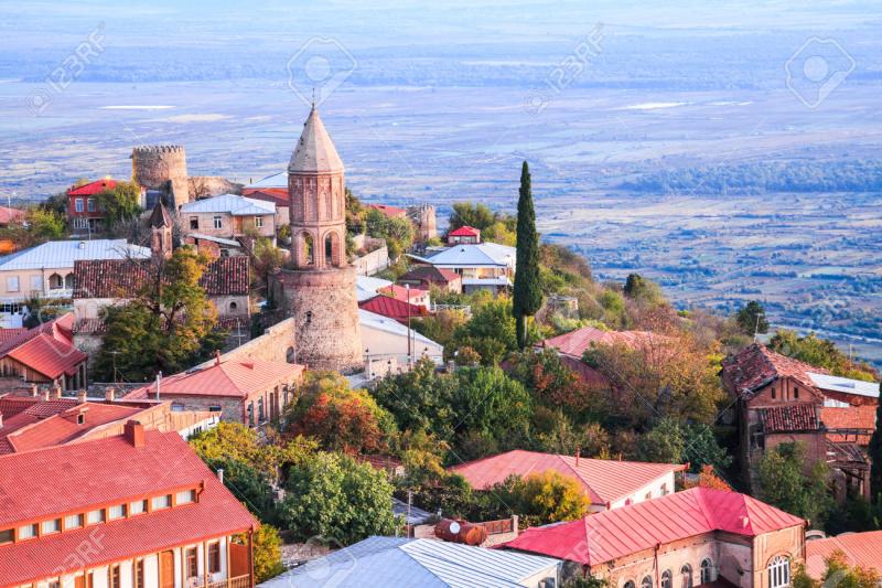 -33417561-sighnaghi-beutiful-town-kakheti-region-georgia-stock-photo-jpg