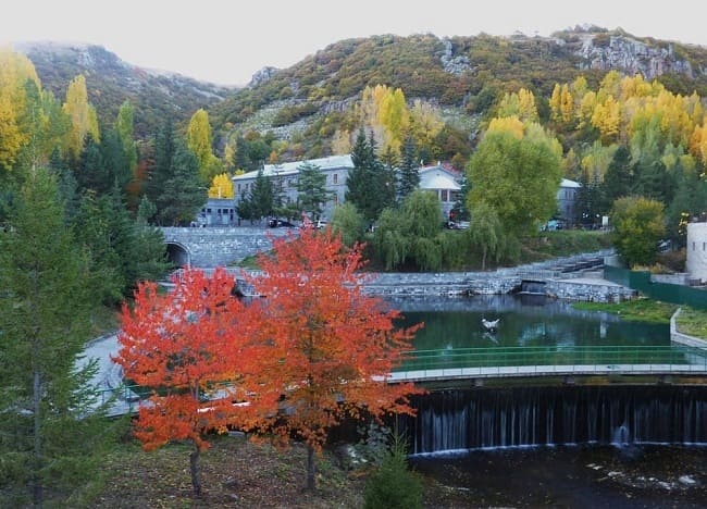 -jermuk-town-autumn-jpg-iloveimg-compressed-jpg