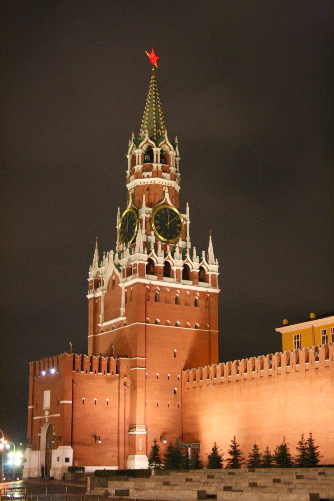 -spasskaya_tower_night-jpg