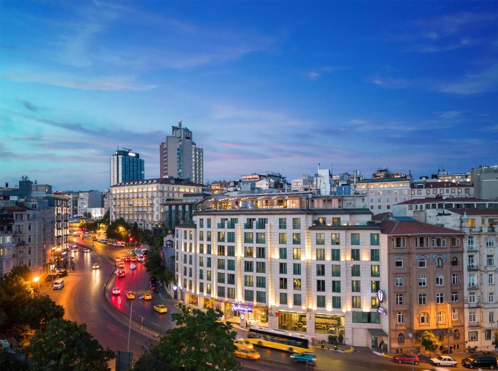 RADISSON BLU PERA