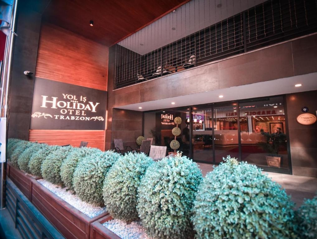 Yol iş holiday hotel