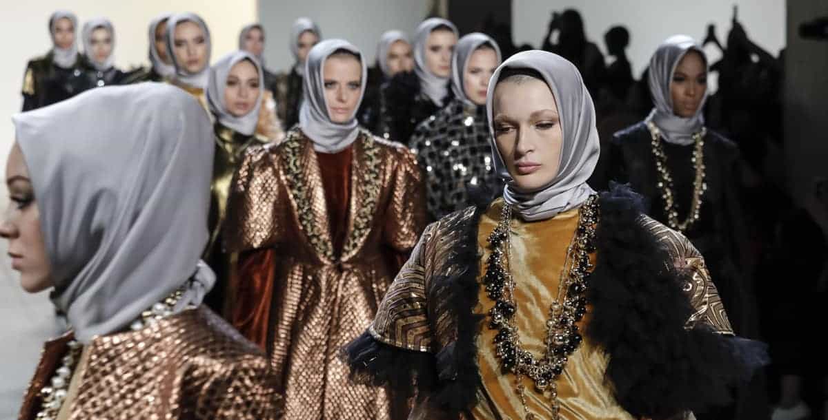 السوق شراء الملابس الاسلامية اسطنبول
