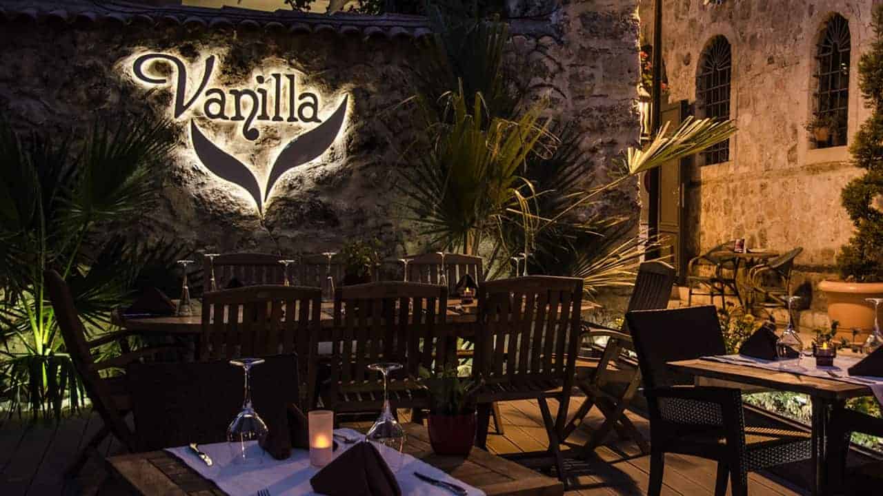 مطعم فانيلا انطاليا احد افضل و اشهر المطاعم في انطاليا القديمة