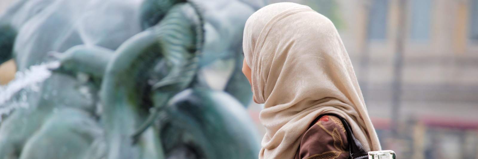 هل اواجه مشاكل للمراة المحجبة للسياحة