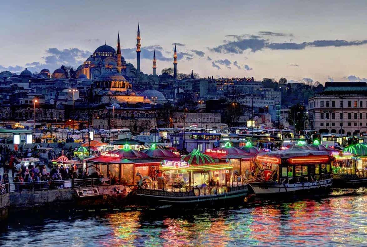 المسافرون العرب تركيا ( الدولة التي جمعت ما بين الإسلام و الفكر الغربي)