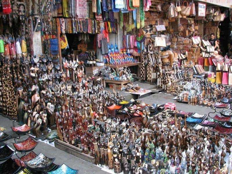 سوق أوبود الشعبي في ابود