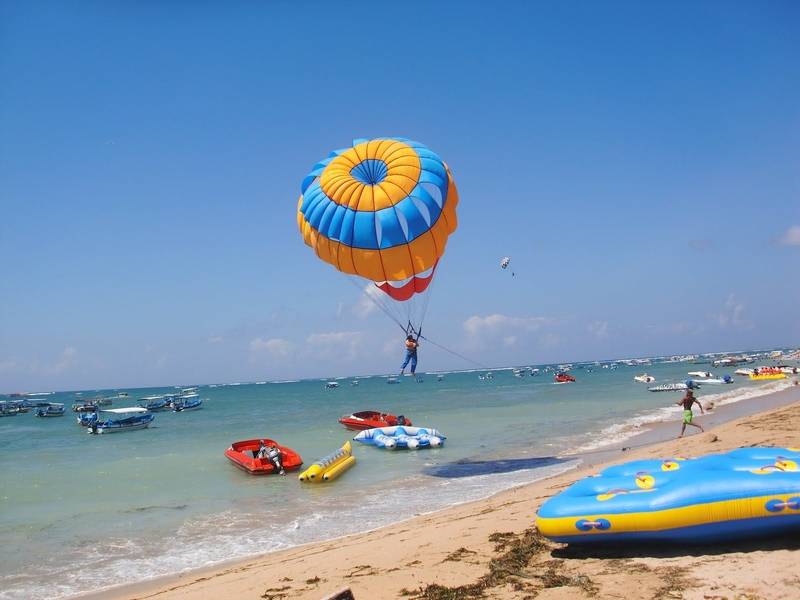 شاطئ الألعاب البحرية Tanjung Benoa Beach