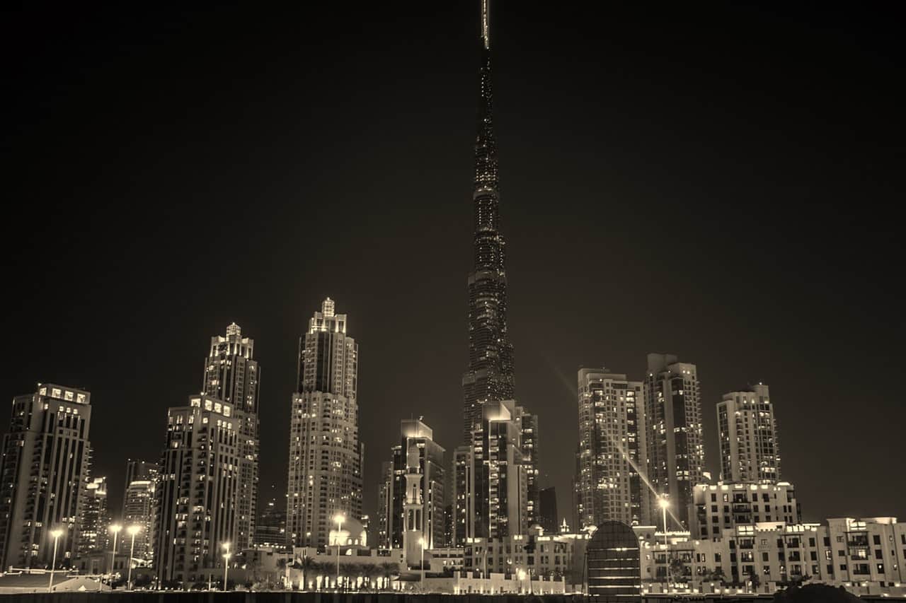 مالاتعرفه عن برج خليفة في دبي  عطلات