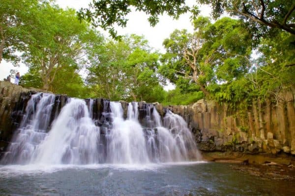 خوانق نهر الأسود