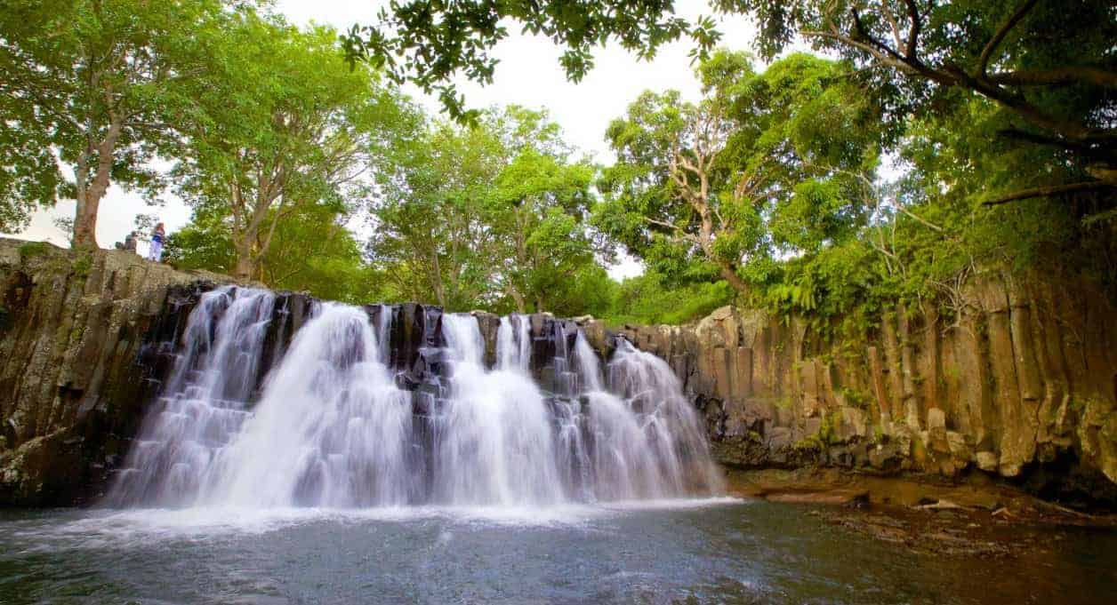 خوانق نهر الأسود