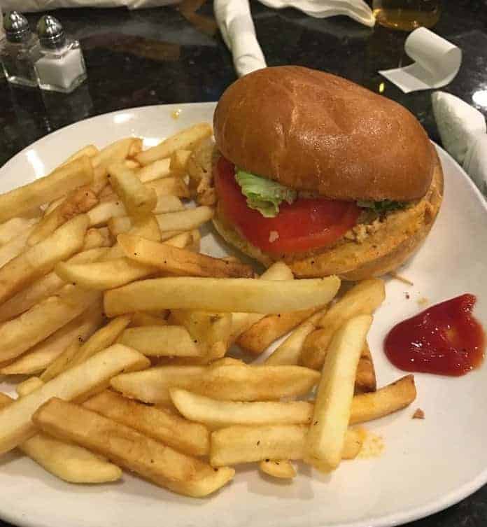 مطعم ذا جريل آند بول في نيويورك
