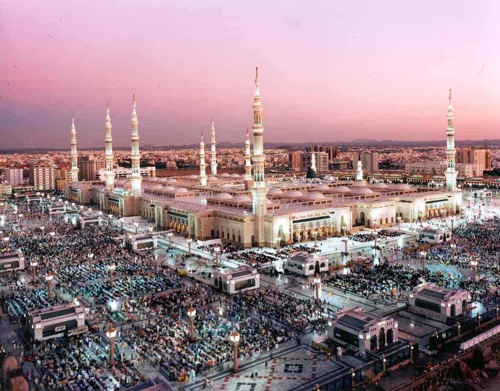 معلومات عن المسجد النبوي و صورة مخطط المسجد بالعربي