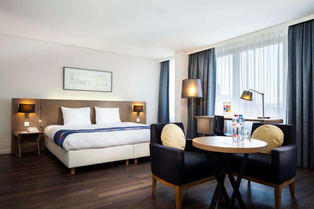 11.Hotel Park Inn by Radisson Antwerpen-min