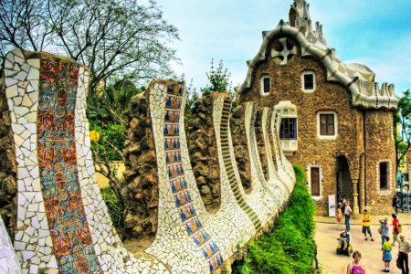 حدائق اسبانيا ومواصلاتها السياحية