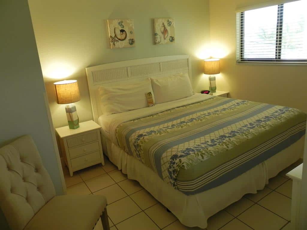 7.Windjammer Resort and Beach Club