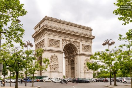شرح حجز تذكرة المرور السريع لزيارة قوس النصر في باريس اونلاين