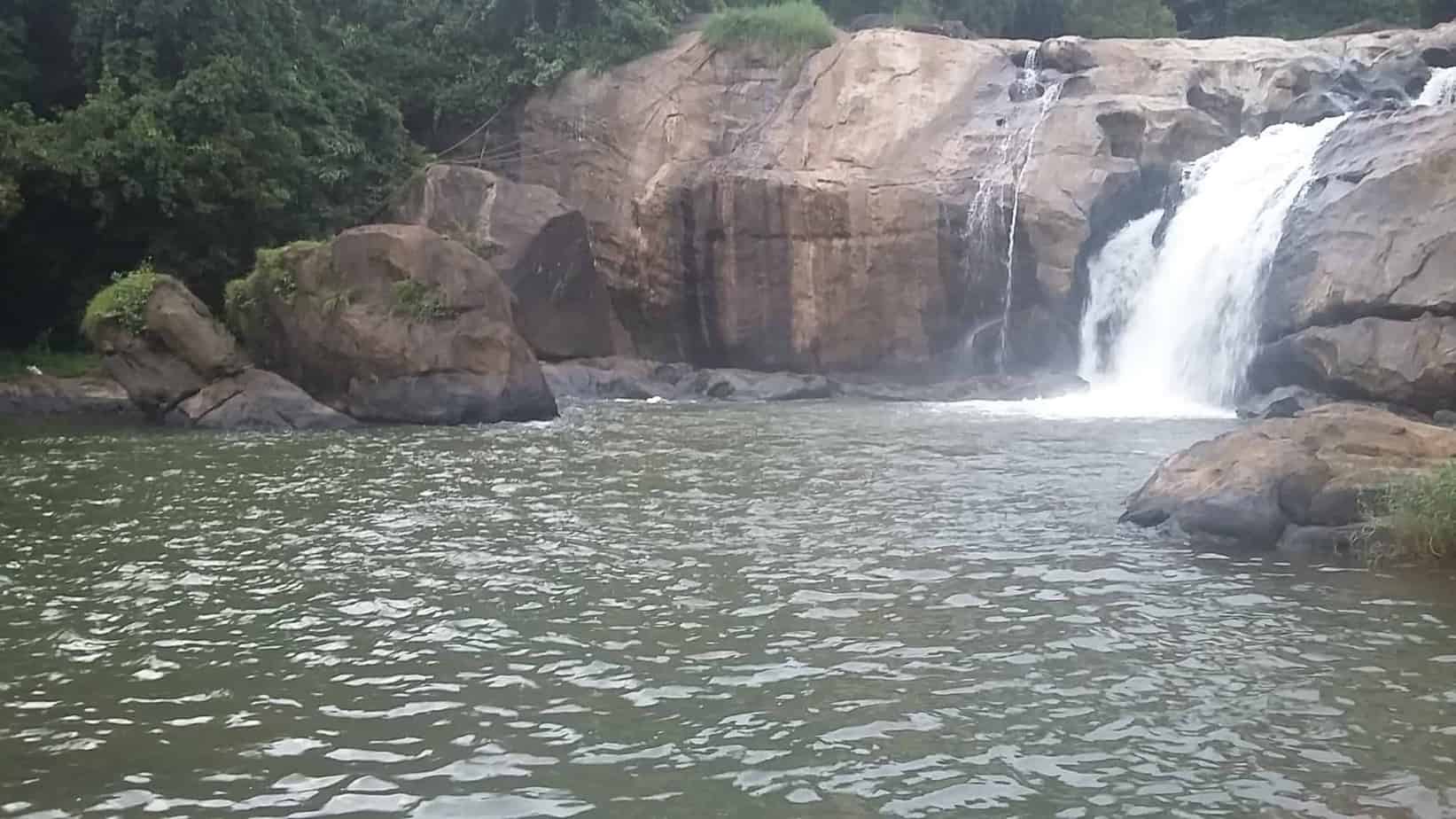 رحلة عائلية الى مناطق في كيرلا بالتفاصيل