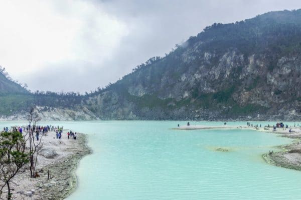 بحيرة كاواه بوتيه Putih Kawah