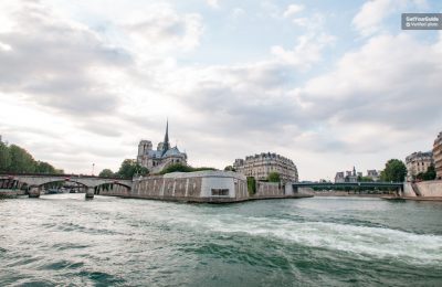 جولة القارب النهري في باريس