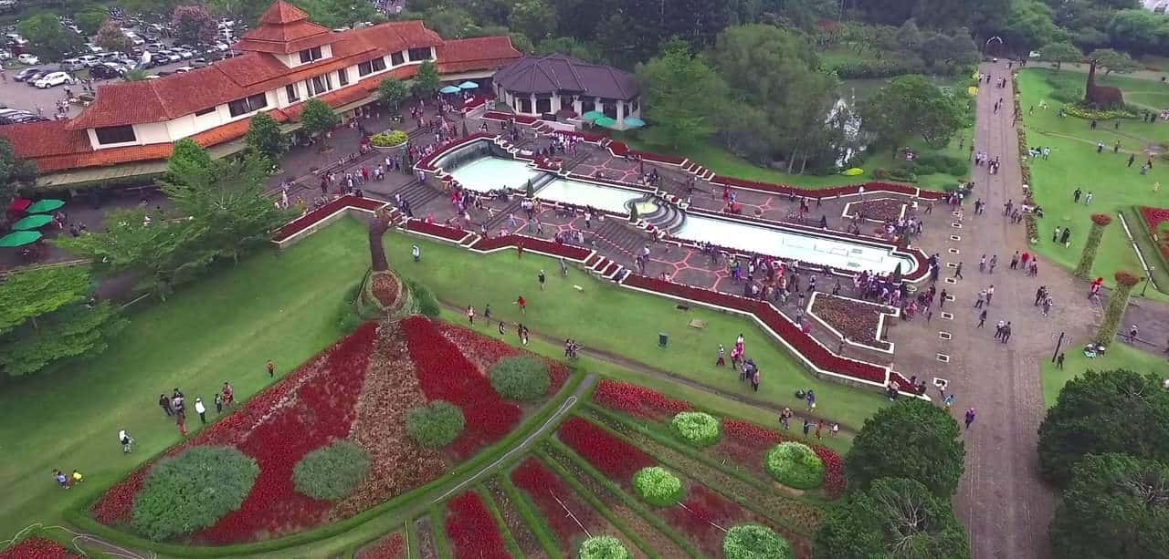 حديقة الزهور Taman Bunga Nusantara