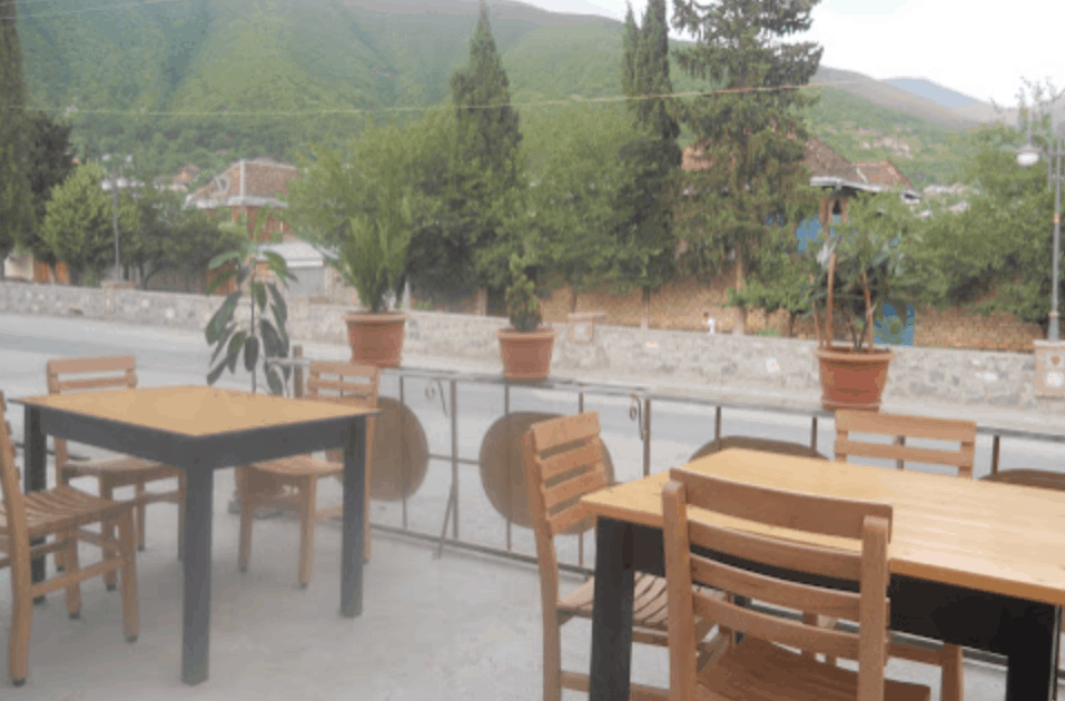 كافية شكي Cafe Sheki dishes