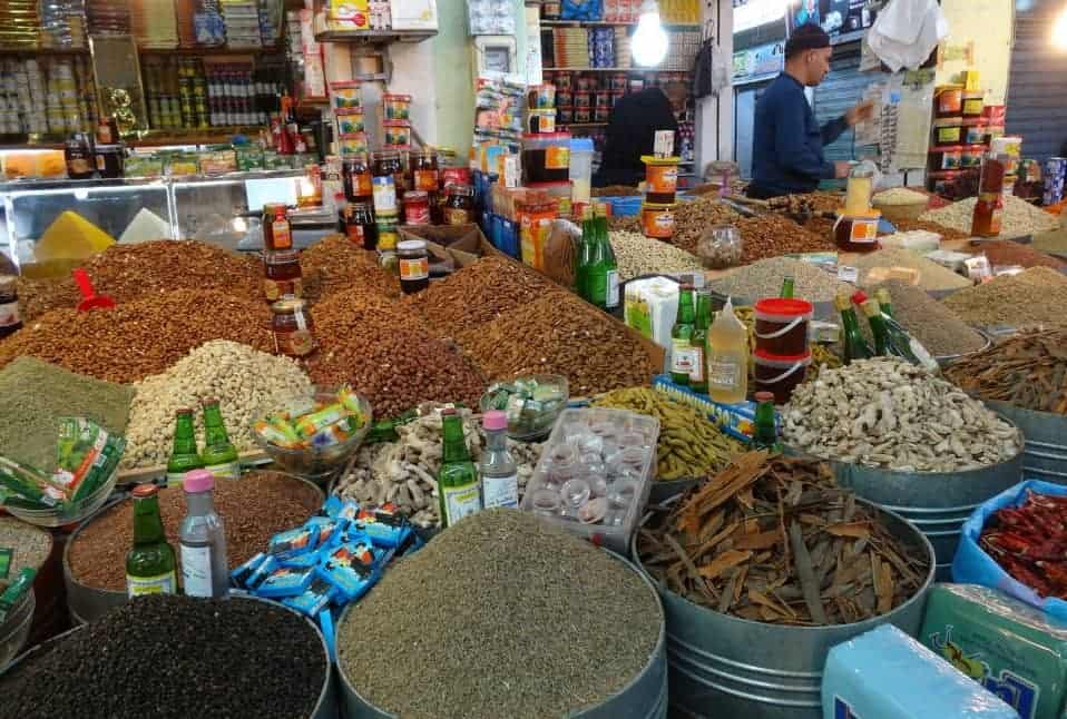 كاسا باراطا المجمع التجاري الأضخم على الطريقة المغربية 