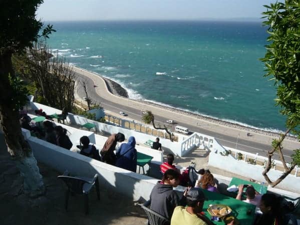 مقهى الحافه بطنجه وسر المكان