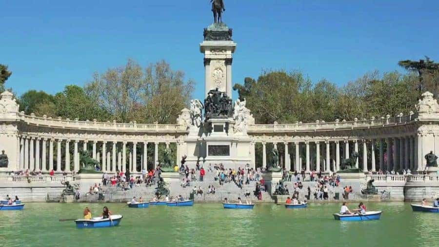 حديقة Buen Retiro Park ض1514
