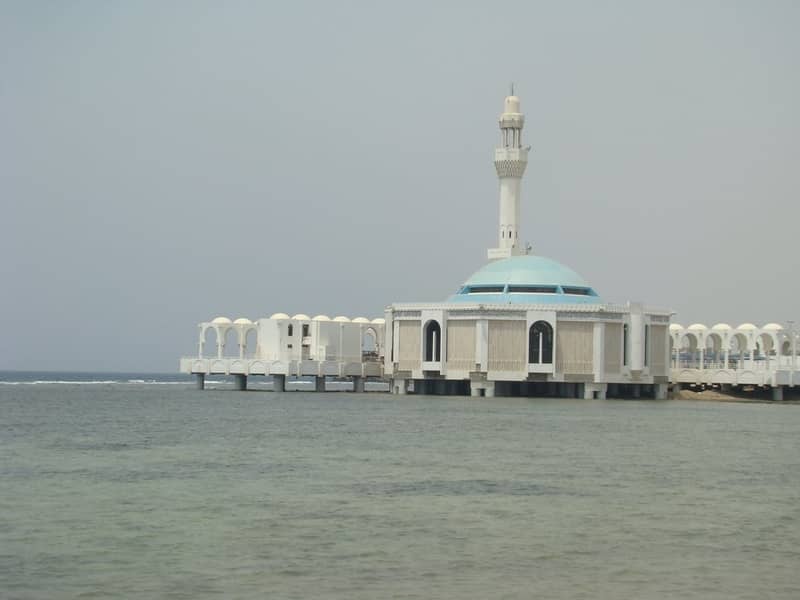 المسجد العائم في جدة