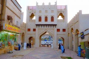 زيارة حلبة البحرين وسوق القيصرية - البحرين - المحرق