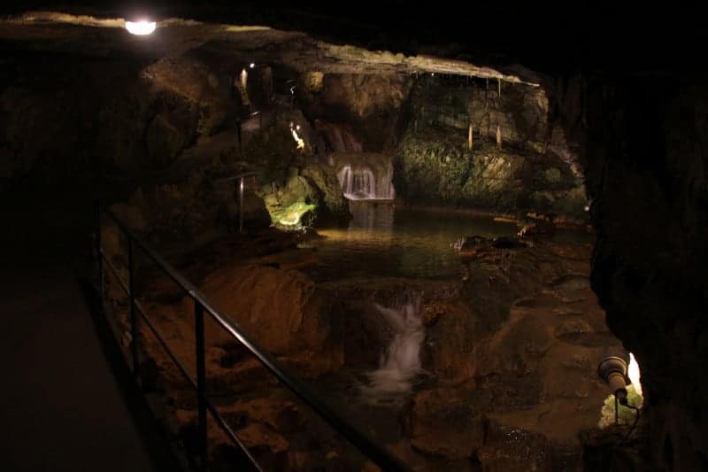 كهوف St. Beatus Caves