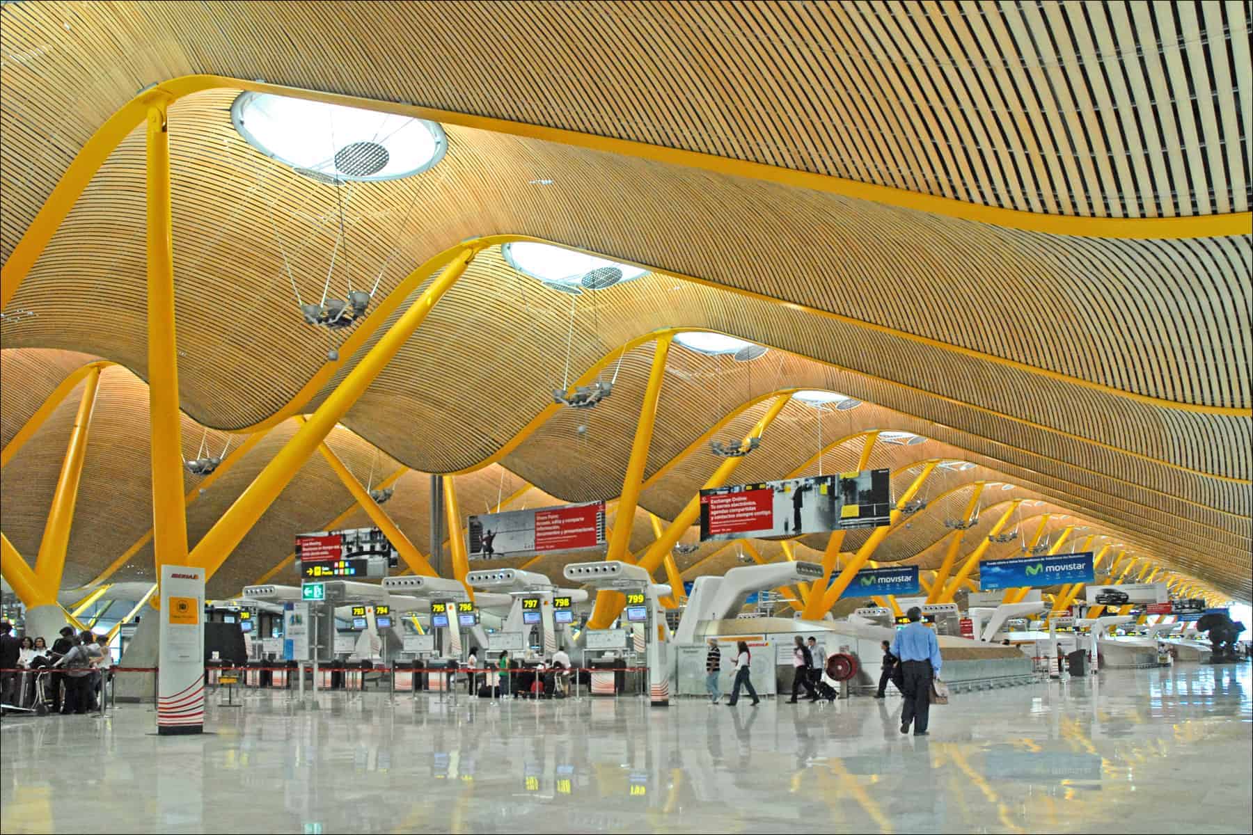 مطار مدريد باراخاس