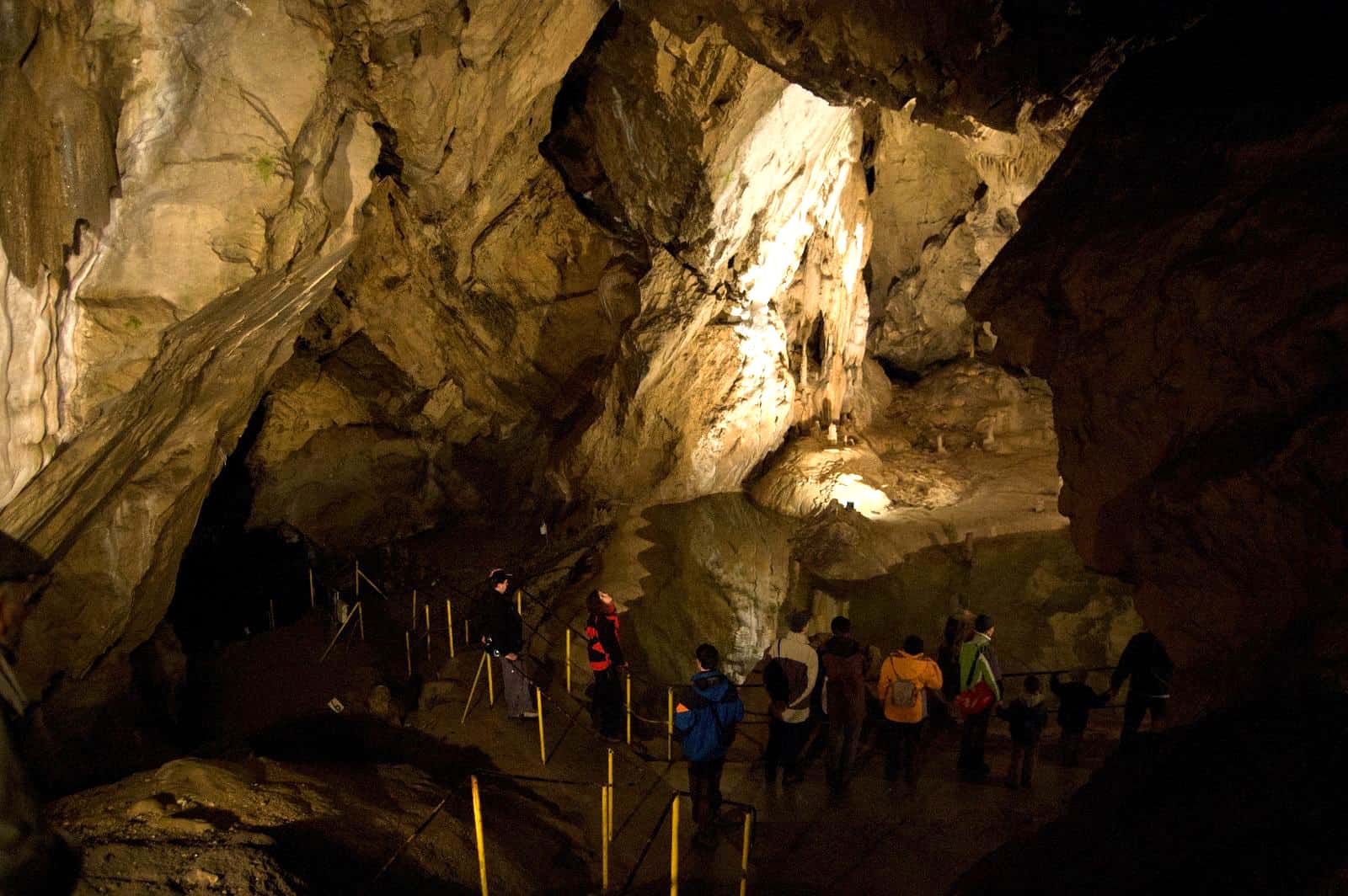 Belianska Cave كهف الأكسجين تاتري