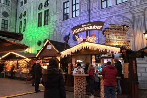 سوق ‪Residenz Platz Market‬