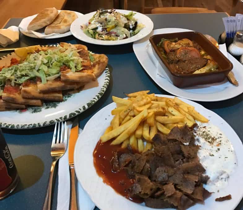 مطعم أوسي Ossi Restaurant