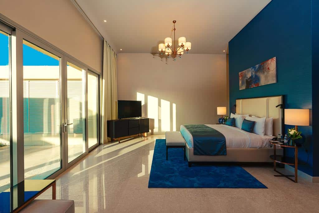 3.منتجع Rixos The Palm منتجعات الامارات بمسبح خاص