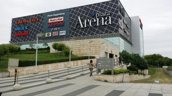 أرينا بلازا Arena Plaza 