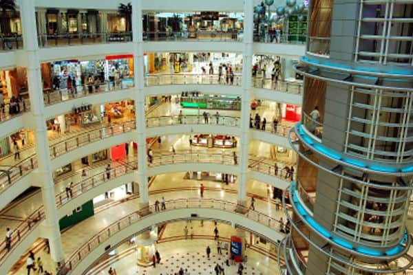 ماجنا بلازا Magna Plaza