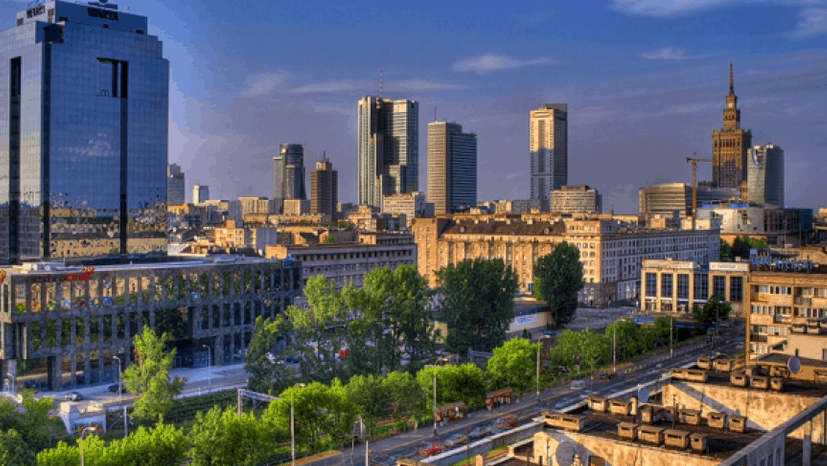 تقرير سياحي رحلتي الي بولندا جدول 9 أيام