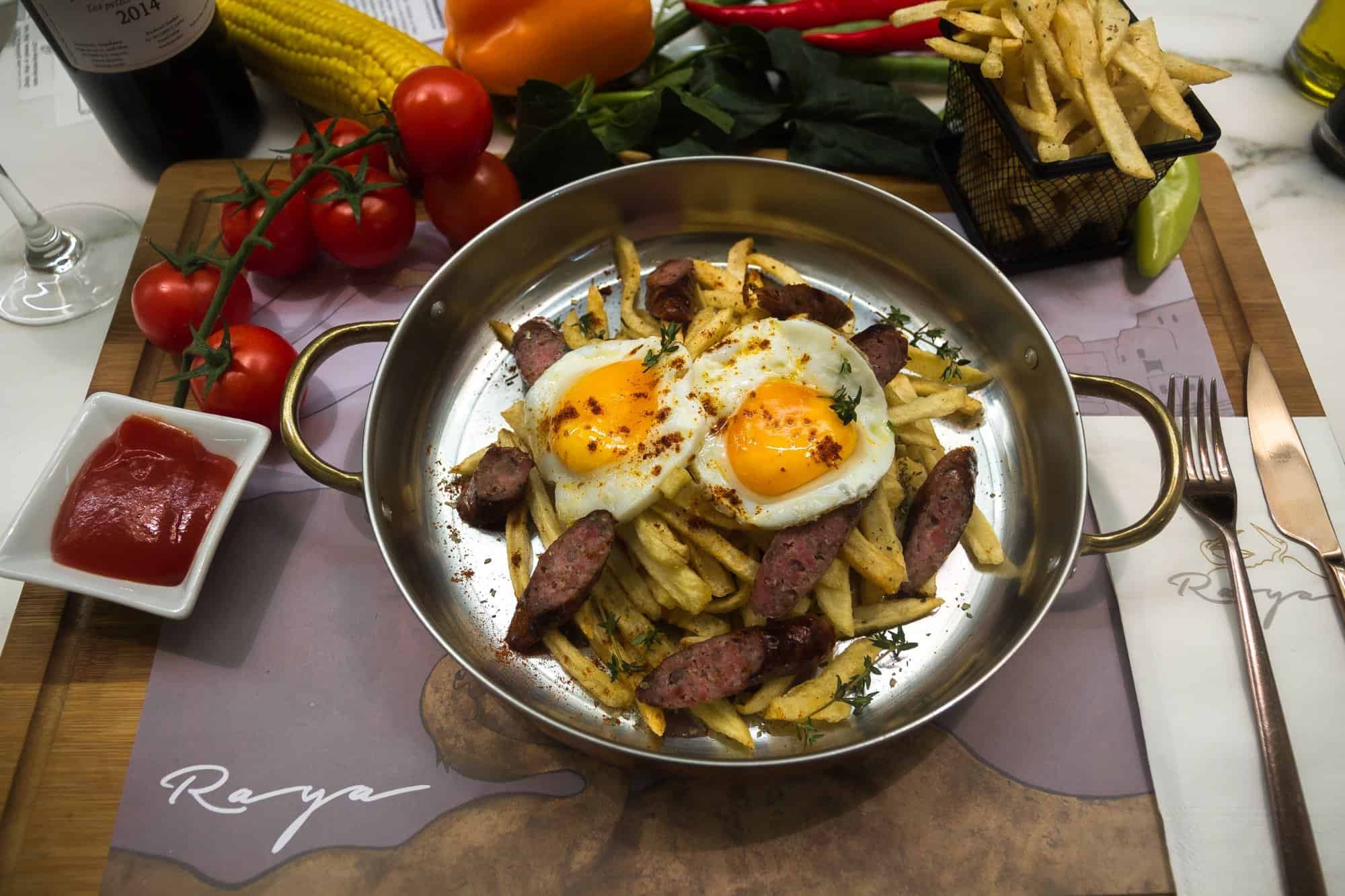 مطعم رايا Raya Restaurant 