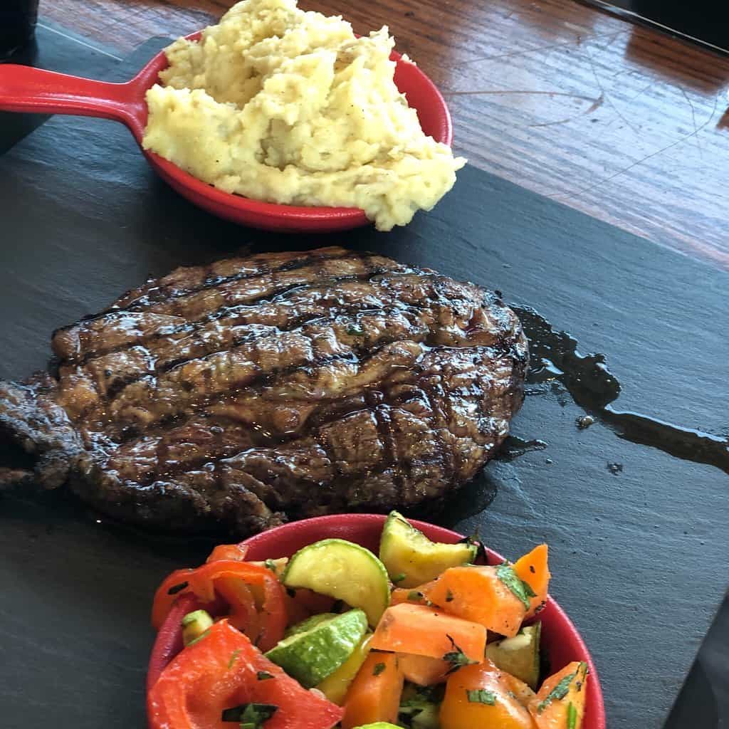 مطعم سويس هاوس Swiss House Restaurant