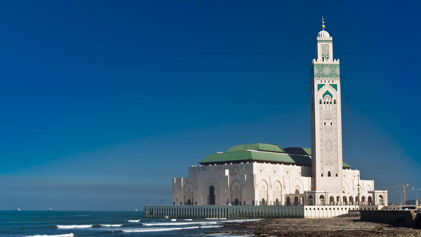موقع الدار البيضاء والمسافات بينها واهم مدن المغرب عطلات