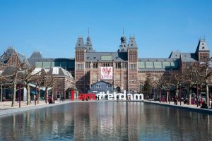 الوصول إلى أمستردام والبدء بجولتكم السياحية - أمستردام - هولندا