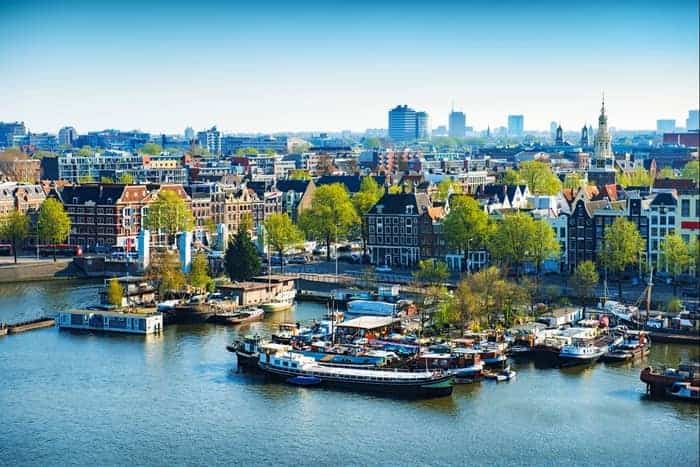الوصول إلى العاصمة الهولندية والتجول فيها - أمستردام - هولندا