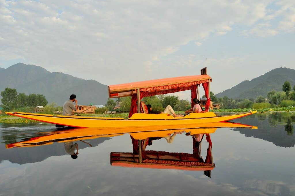 افضل 4 انشطة عند زيارة بحيرة دال في كشمير الهند