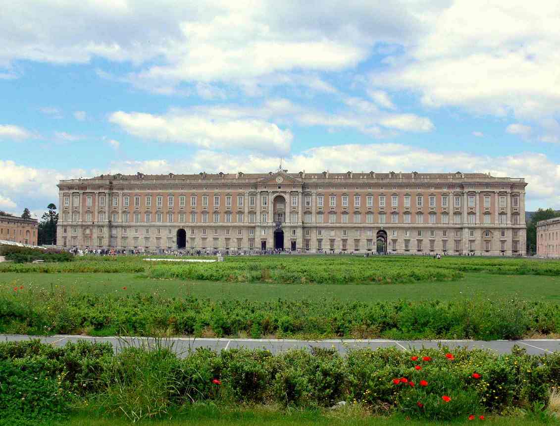 افضل 4 انشطة في القصر الملكي نابولي إيطاليا