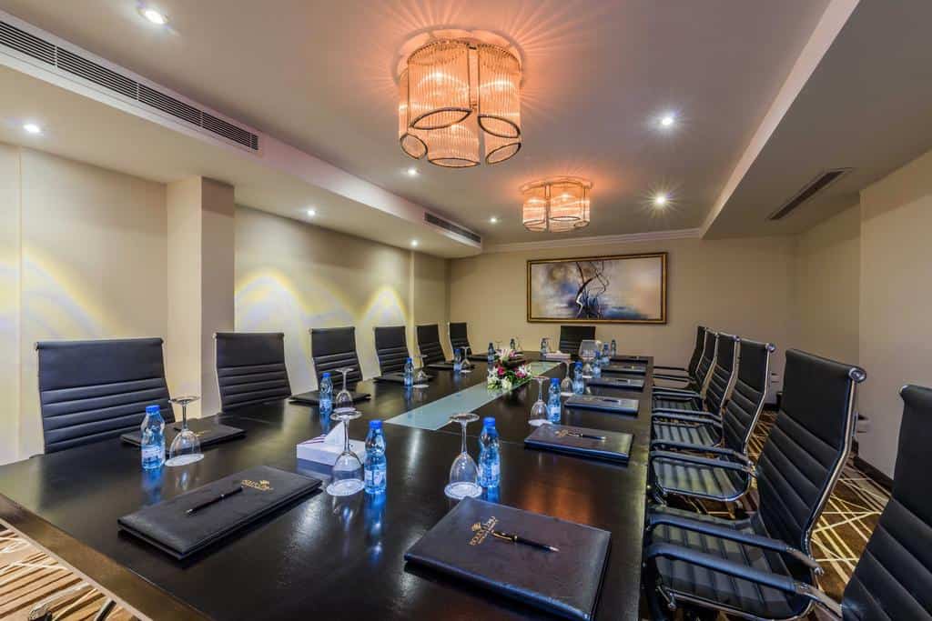 قاعة اجتماع فندق بودل جدة حراء