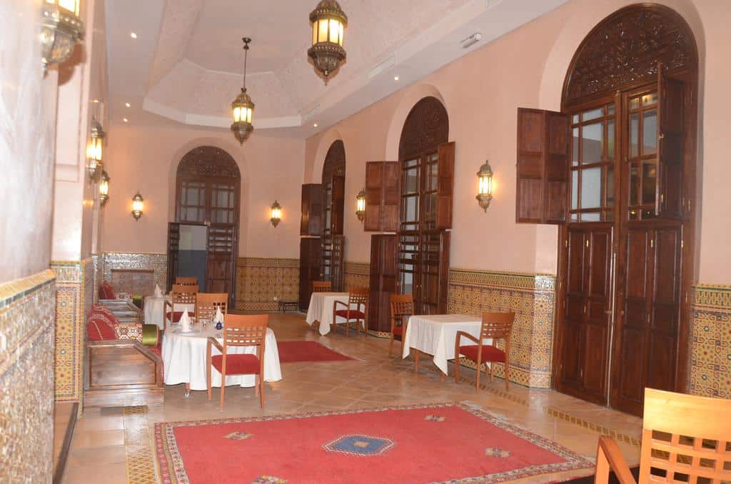 مطعم 